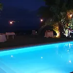 Luxury Villa *